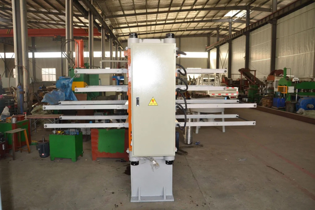 Пресс для вулканизации резиновой крошки XLB-D550 х 550 х 4 / 0.50MN